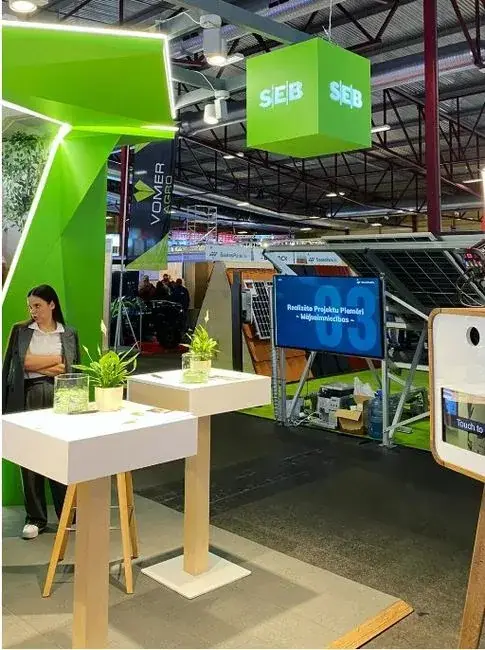 Instabox foto kaste SEB stendā izstādē Ķīpsalā